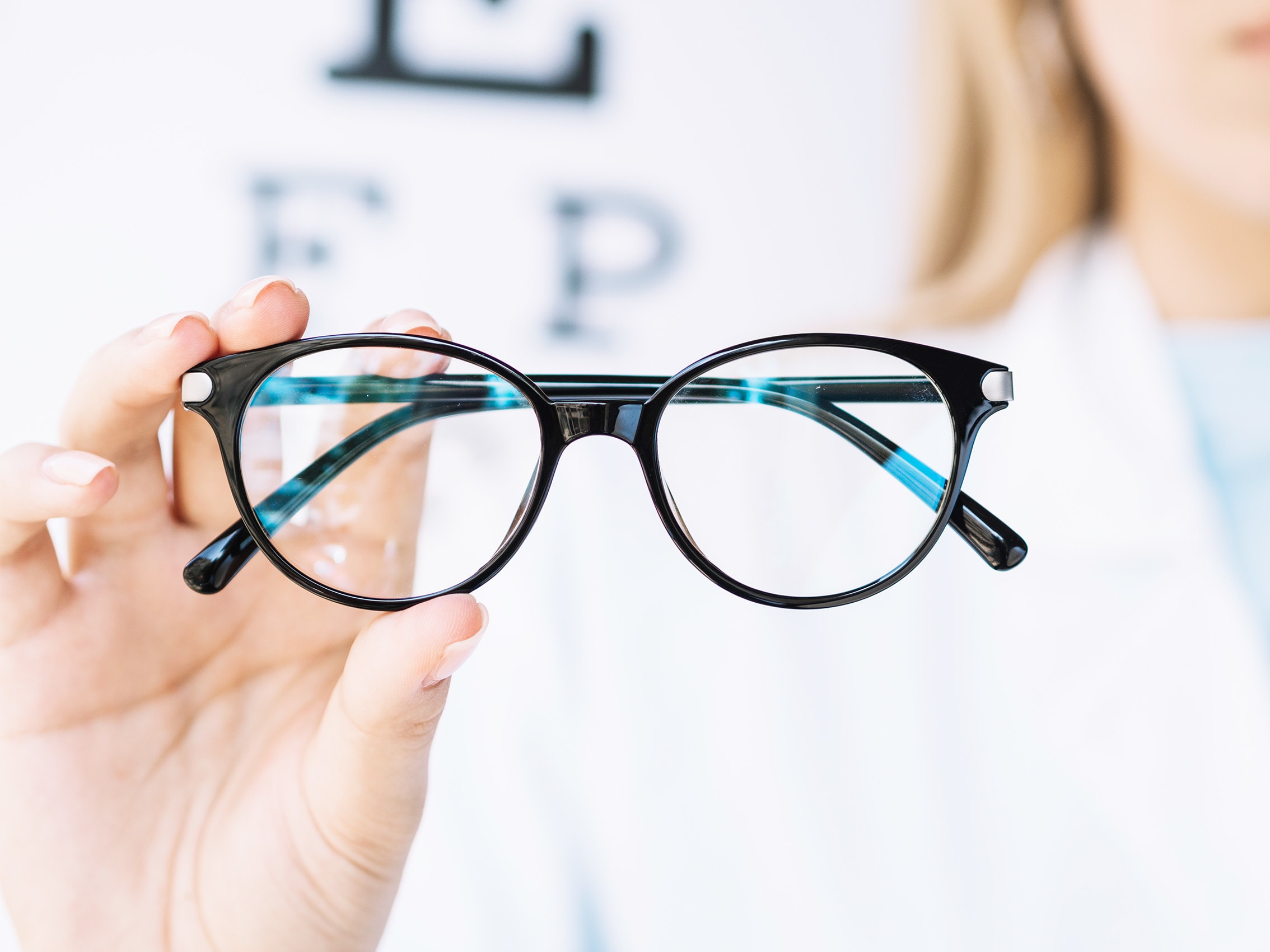 Kako isprobavati naočale a ne ugroziti zdravlje?